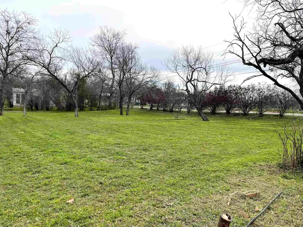 TBD E Wallace, Llano, TX 78643-0000