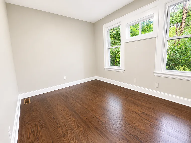 251-253 Schley St #1 — Photo 15
