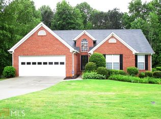 6280 Rock Port Dr, Flowery Branch, GA 30542