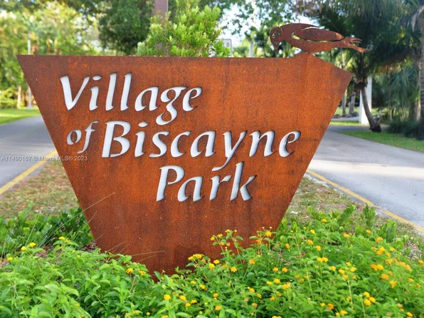 724 NE 119th St, Biscayne Park, FL 33161