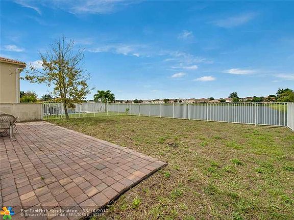 3rd image of 6593 Rivermill Club Dr