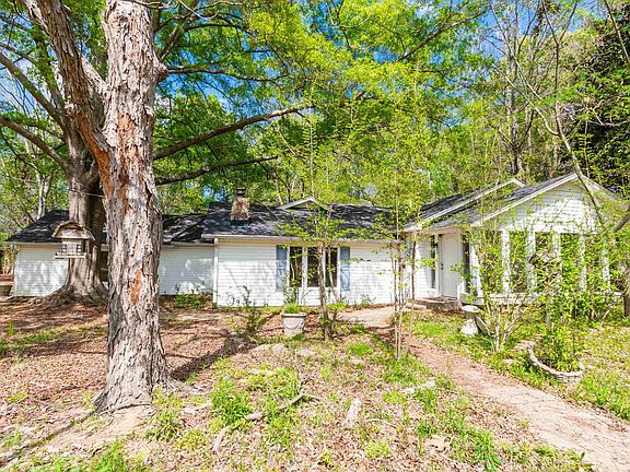 2nd image of 2942 Medlin Rd