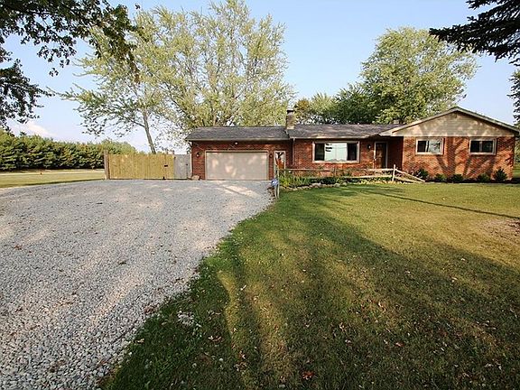 2nd image of 6911 Wooster Pike