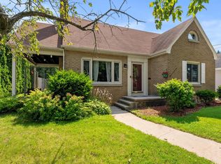 1145 N 17th St, Manitowoc, WI 54220