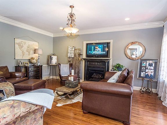 4th image of 101 Fernwood Dr NE