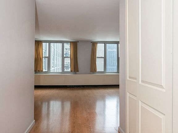 3rd image of 400 E Randolph St APT 3022