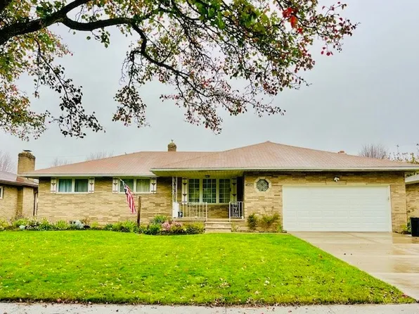 13598 Claremont Ave, Middleburg Heights, OH 44130