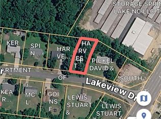 80 Lakeview Dr, Spring Lake, NC 28390
