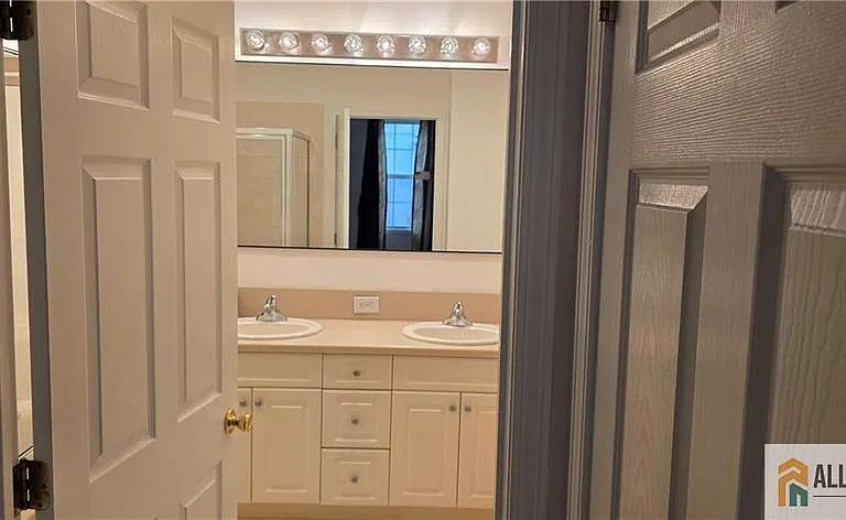 72 George Russell Way — Photo 10