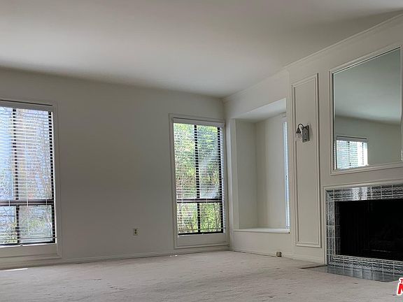 3rd image of 9191 Charleville Blvd #202