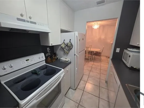 295 NW 72nd Ave APT 207, Miami, FL 33126