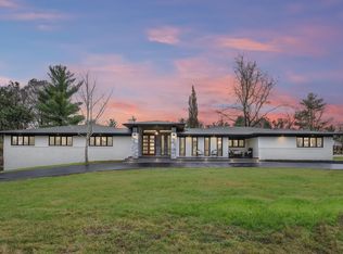 31 Sackston Woods Ln, Saint Louis, MO 63141