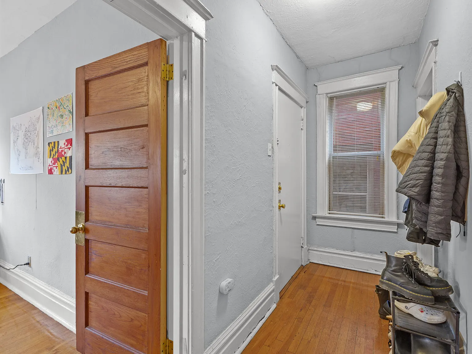 3 bed, 1400 sqft, $1,695 — Photo 2