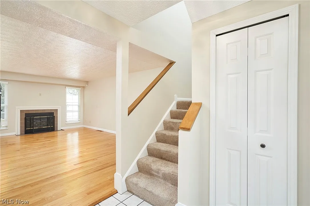 2 bed, 2.5 bath, 1572 sqft, $2,500 — Photo 3
