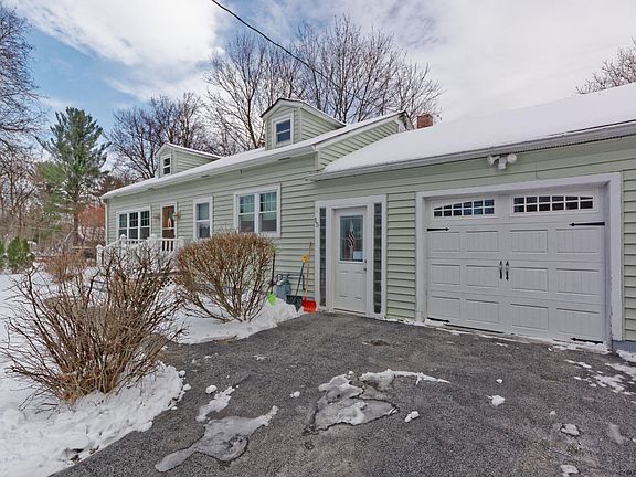 4th image of 15 Buell Ave