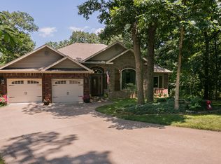 27 Halifax Ln, Bella Vista, AR 72714