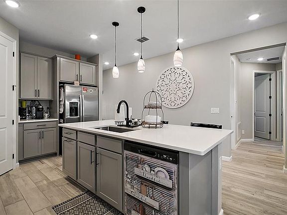 2nd image of 2451 SPRING BREEZE DRIVE