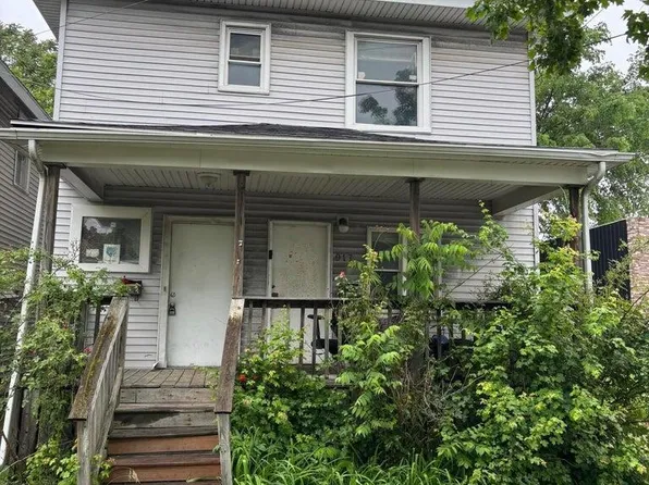 917 E Kalamazoo St, Lansing, MI 48912