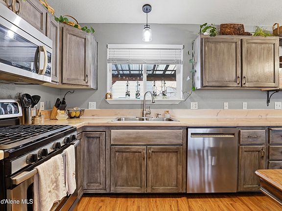 4th image of 9286 N Great Hall Dr