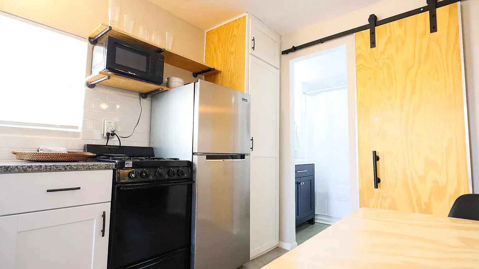 1 bed, 500 sqft, $1,950 — Photo 4