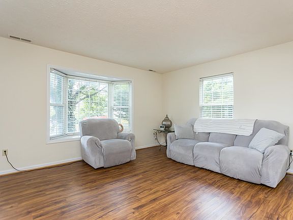 5th image of 2333 Breckenridge Ct