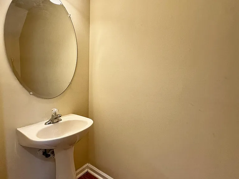 1496 Fieldview Dr — Photo 8