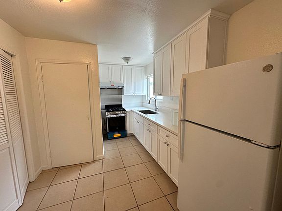 5th image of 1401 S Gladys Ave #1/2