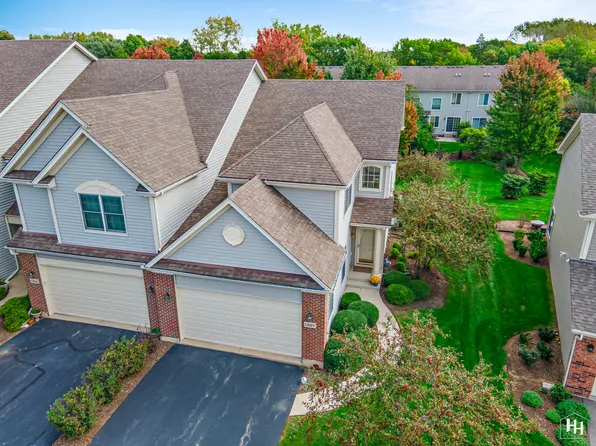 1257 Prairie View Pkwy, Cary, IL 60013