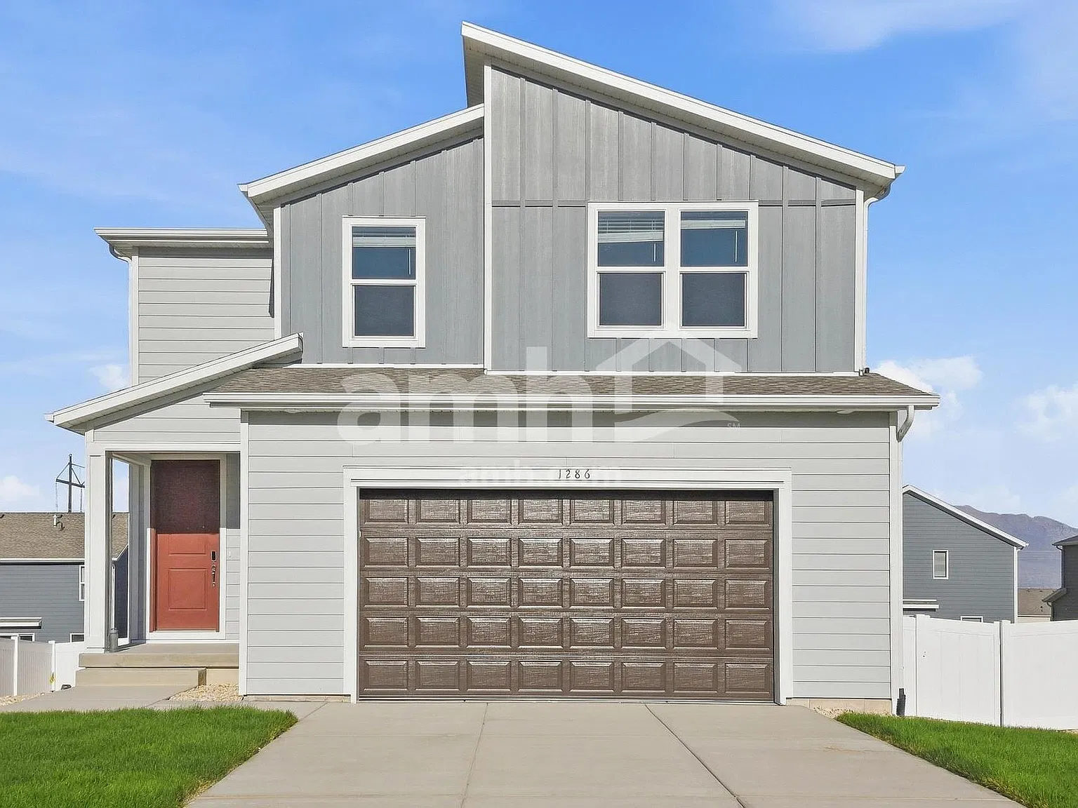 4 bed, 3.5 bath, 2143 sqft, $2,550 — Photo 1