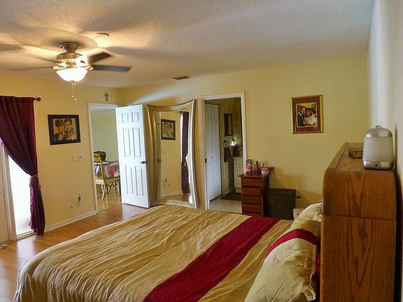 5th image of 9071 NW 19th St