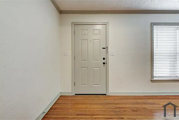 2501 NW 35th St — Photo 5