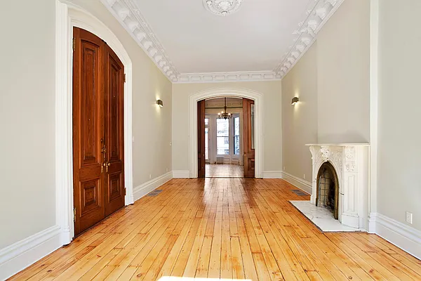 Rented by Dwell Residential Inc | media 40