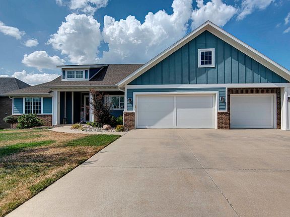 2nd image of 707 N Fox Hill Circle