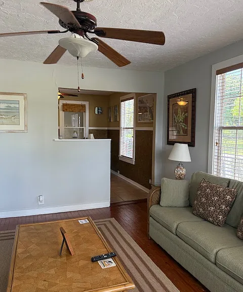 2400 Browning St — Photo 4