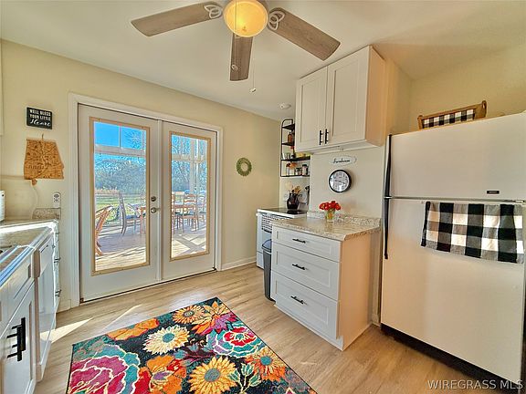 5th image of 725 Highbluff Rd