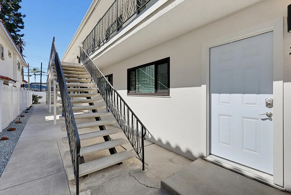 2 bed, 755 sqft, $4,150 — Photo 4