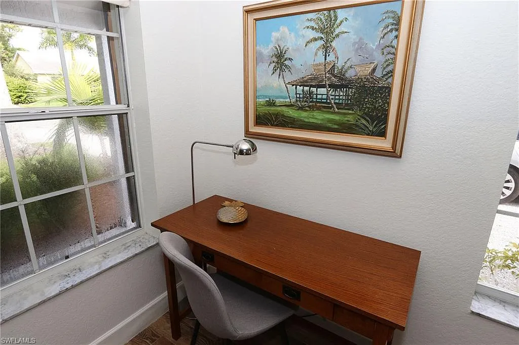 3 bed, 2.0 bath, 1183 sqft, $4,000 — Photo 2
