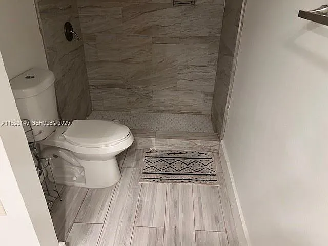 1207 Bahama Bnd #E2 — Photo 12