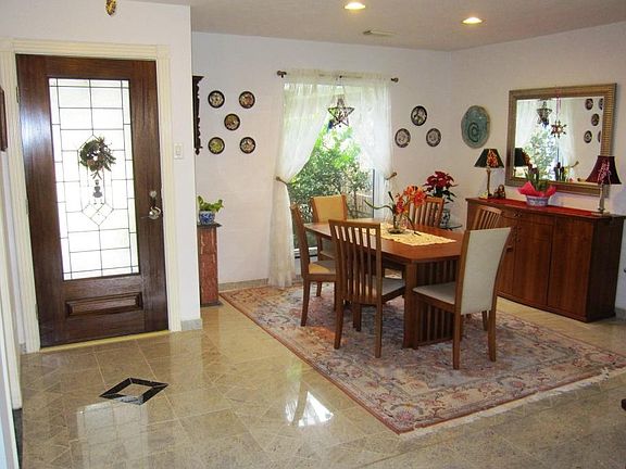 Beautiful entry and dining room to the right.