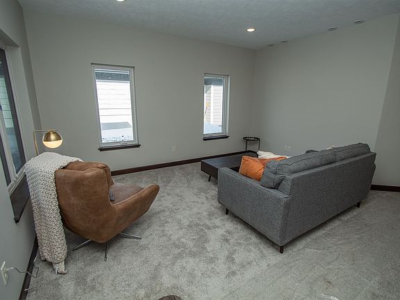 3rd image of 4402 Tallgrass Cir #4