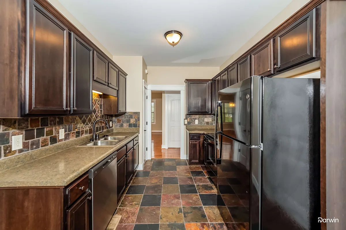 Building Photo - 925 Clover Cir