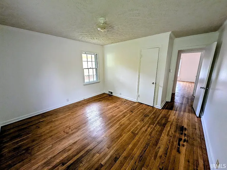 636 W University Ave — Photo 13