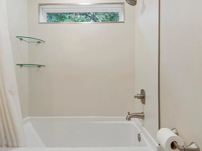 307 Dolphin Dr — Photo 22