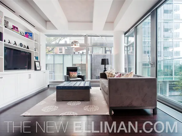 166 Perry Street image 1 of 9