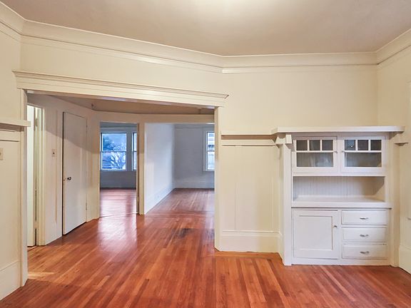 2nd image of 298 Pierce St APT 1