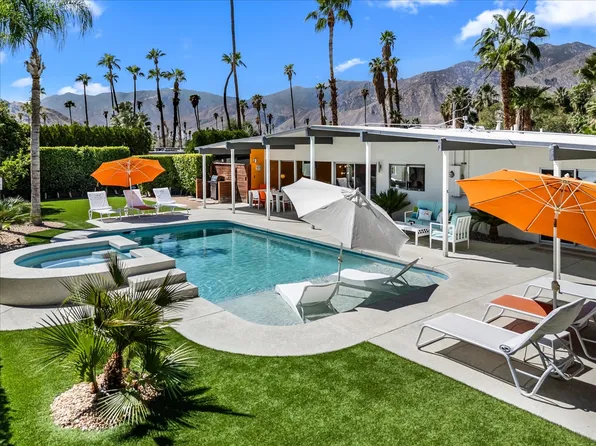 610 S Compadre Rd, Palm Springs, CA 92264