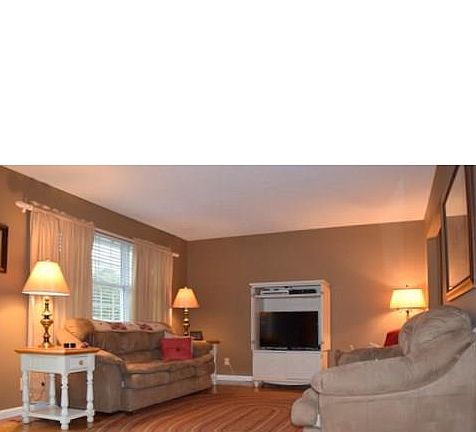 2nd image of 1024 Greenland Cir