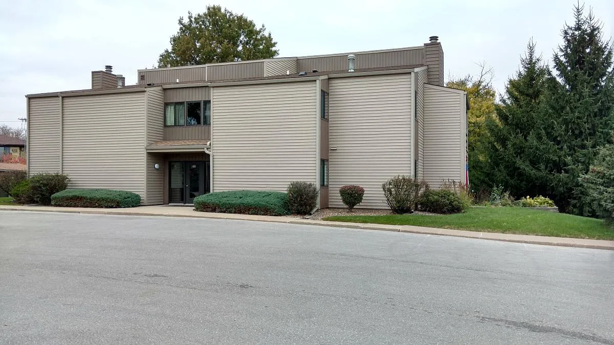 2 bed, 1.5 bath, 900 sqft, $1,050 — Photo 4