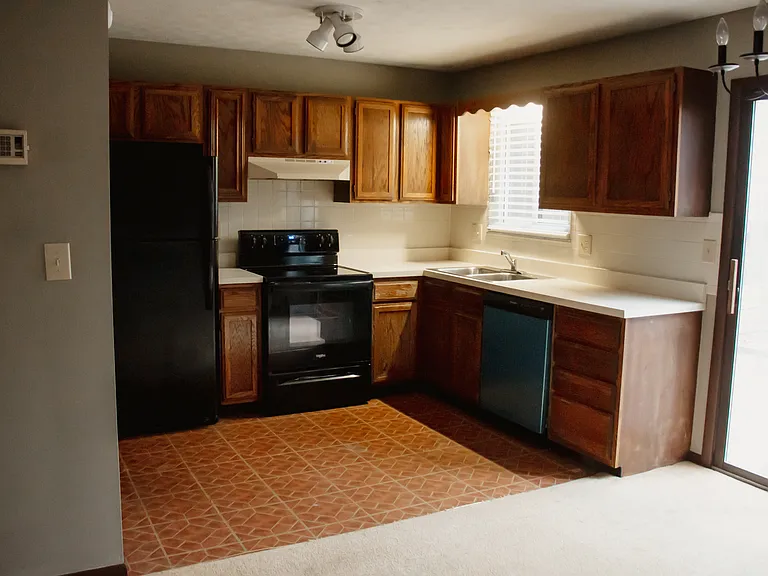158 Cascade Dr — Photo 7