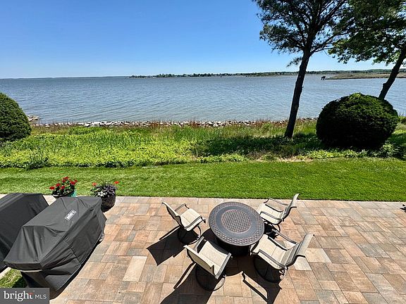 2nd image of 408 Narrows Pointe Dr